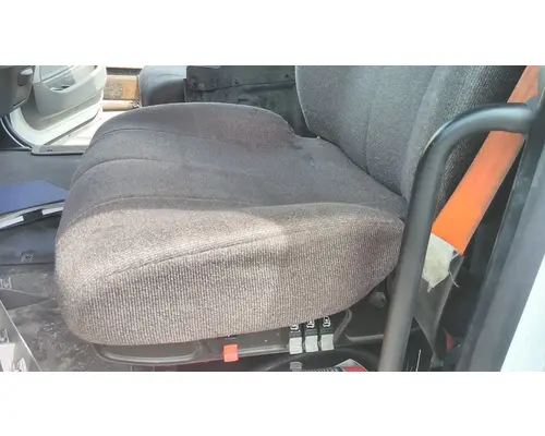 PETERBILT 579 SEAT, FRONT