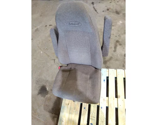 PETERBILT 579 SEAT, FRONT