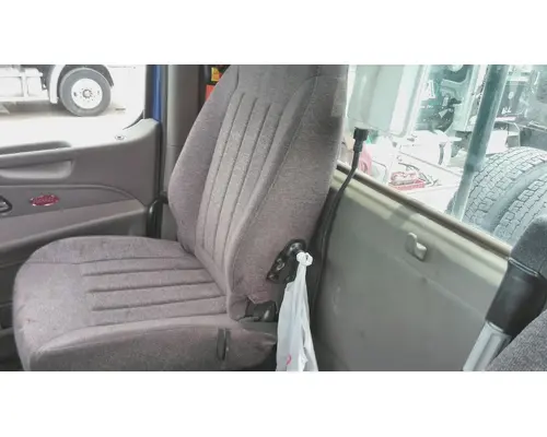 PETERBILT 579 SEAT, FRONT