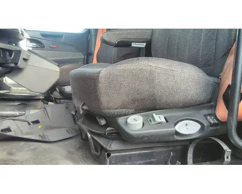 PETERBILT 579 SEAT, FRONT