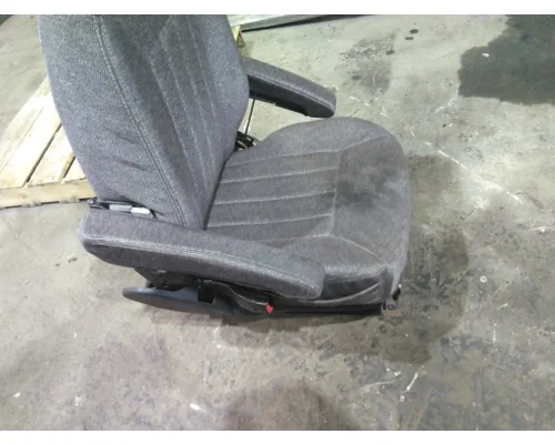 PETERBILT 579 SEAT, FRONT