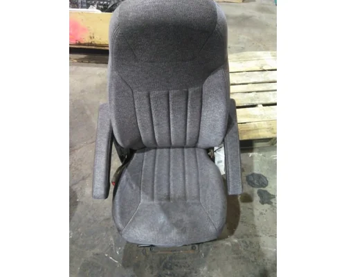 PETERBILT 579 SEAT, FRONT
