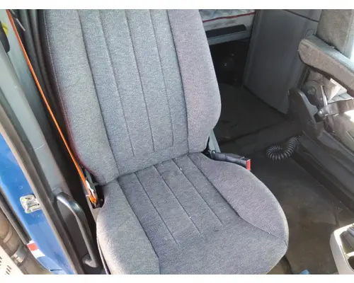 PETERBILT 579 SEAT, FRONT