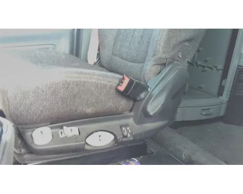 PETERBILT 579 SEAT, FRONT