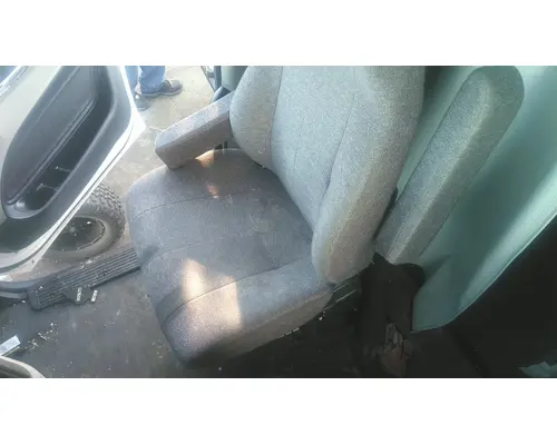 PETERBILT 579 SEAT, FRONT