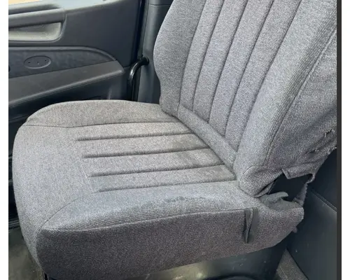 PETERBILT 579 SEAT, FRONT