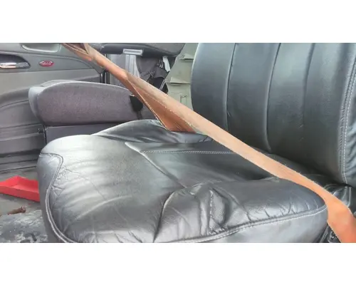 PETERBILT 579 SEAT, FRONT