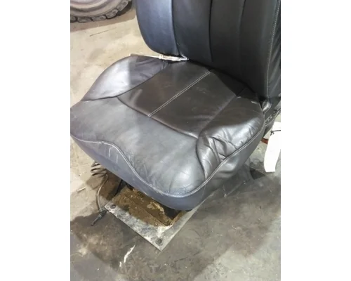 PETERBILT 579 SEAT, FRONT