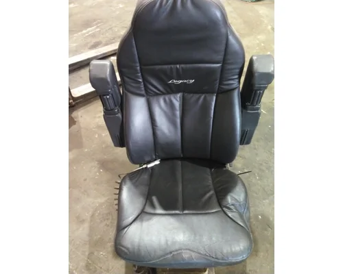 PETERBILT 579 SEAT, FRONT
