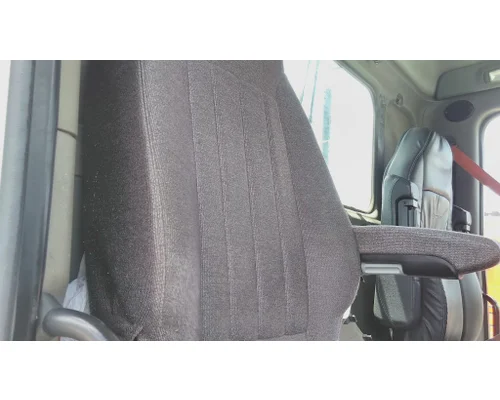 PETERBILT 579 SEAT, FRONT