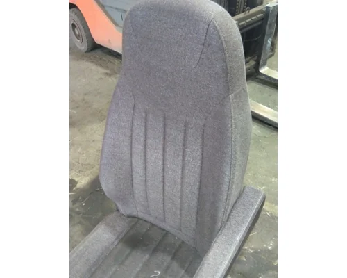 PETERBILT 579 SEAT, FRONT