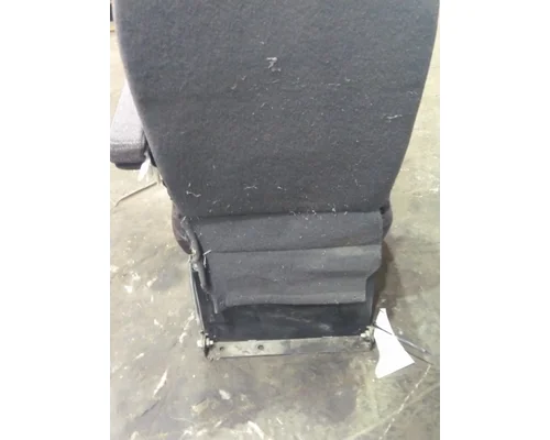 PETERBILT 579 SEAT, FRONT