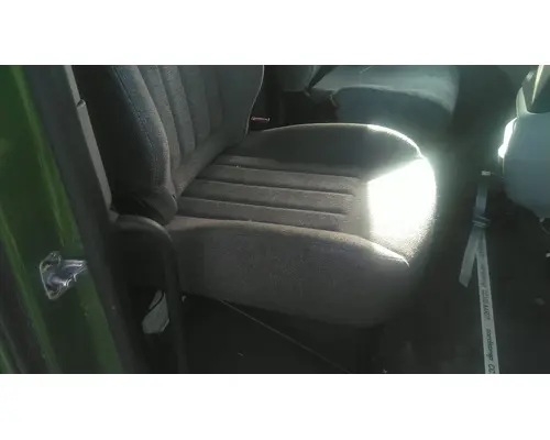 PETERBILT 579 SEAT, FRONT