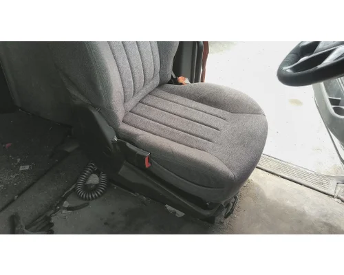 PETERBILT 579 SEAT, FRONT