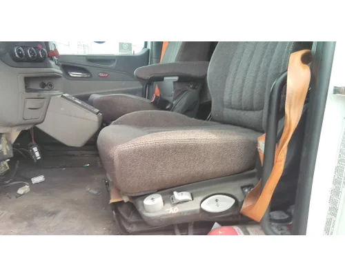 PETERBILT 579 SEAT, FRONT