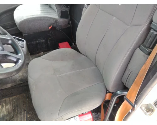 PETERBILT 579 SEAT, FRONT