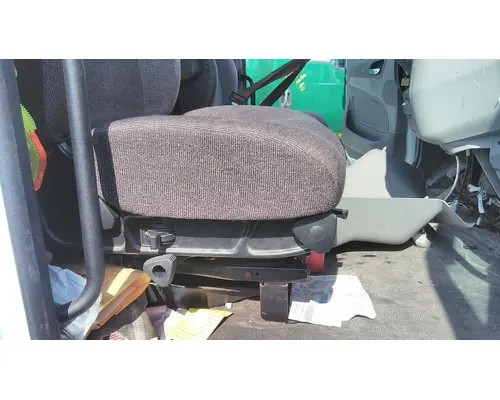 PETERBILT 579 SEAT, FRONT