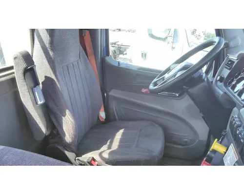 PETERBILT 579 SEAT, FRONT
