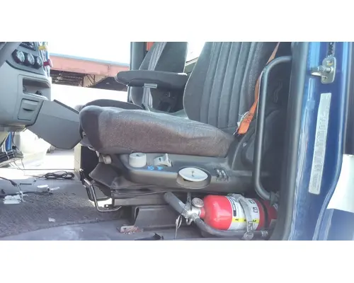 PETERBILT 579 SEAT, FRONT