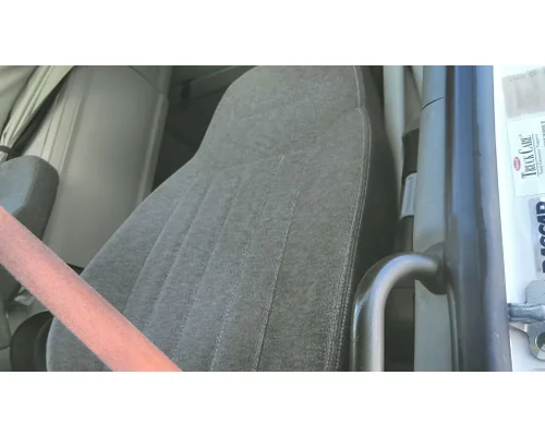 PETERBILT 579 SEAT, FRONT