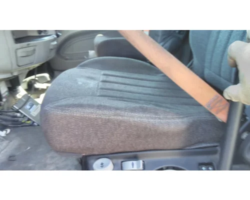 PETERBILT 579 SEAT, FRONT