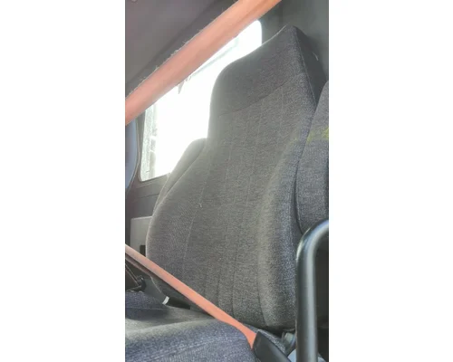 PETERBILT 579 SEAT, FRONT