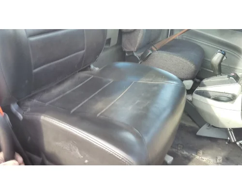PETERBILT 579 SEAT, FRONT