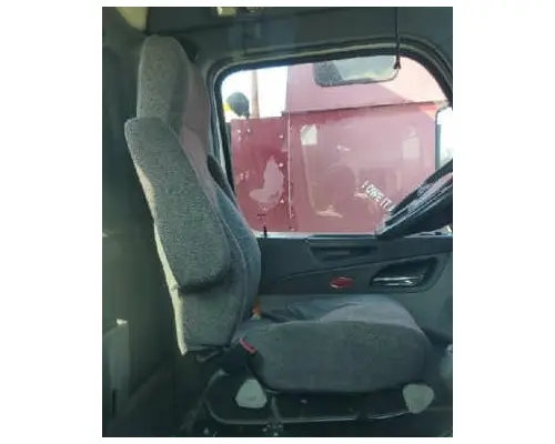 PETERBILT 579 SEAT, FRONT