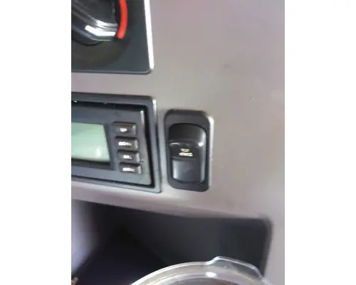 PETERBILT 579 SLEEPER BUNK SWITCH