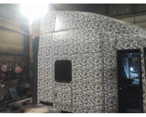 PETERBILT 579 SLEEPER BUNK