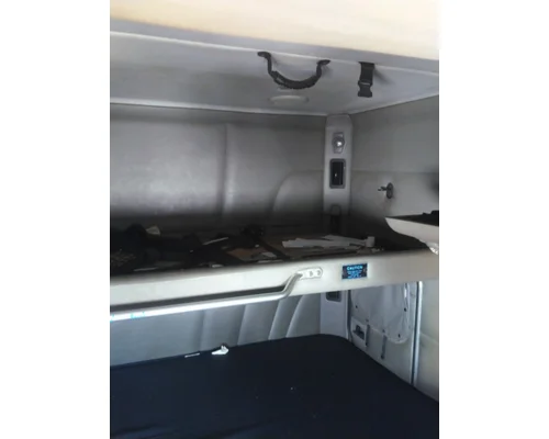 PETERBILT 579 SLEEPER BUNK