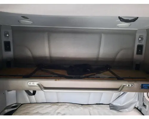 PETERBILT 579 SLEEPER BUNK