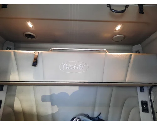 PETERBILT 579 SLEEPER BUNK