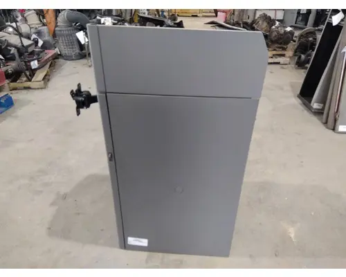 PETERBILT 579 SLEEPER CLOSET