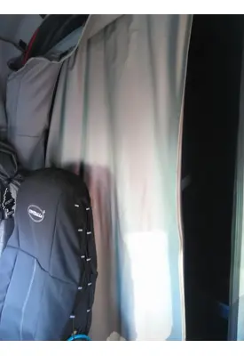 PETERBILT 579 SLEEPER CURTAIN