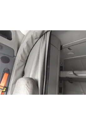 PETERBILT 579 SLEEPER CURTAIN