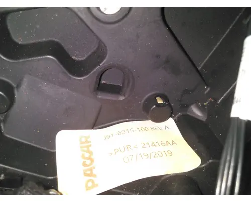 PETERBILT 579 STEERING WHEEL
