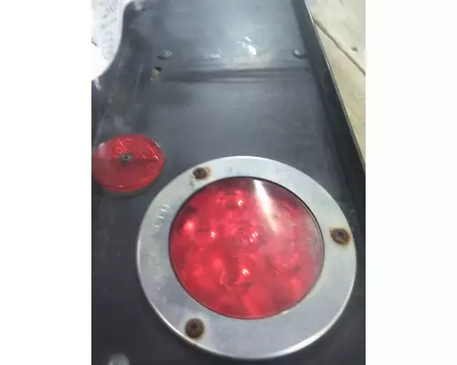 PETERBILT 579 STOP TURN TAIL LAMP