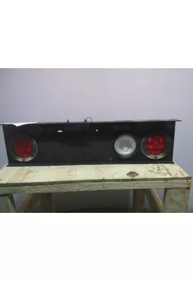 PETERBILT 579 STOP TURN TAIL LAMP