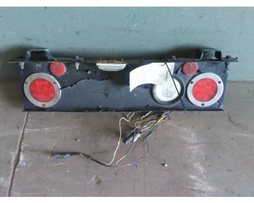 PETERBILT 579 STOP TURN TAIL LAMP