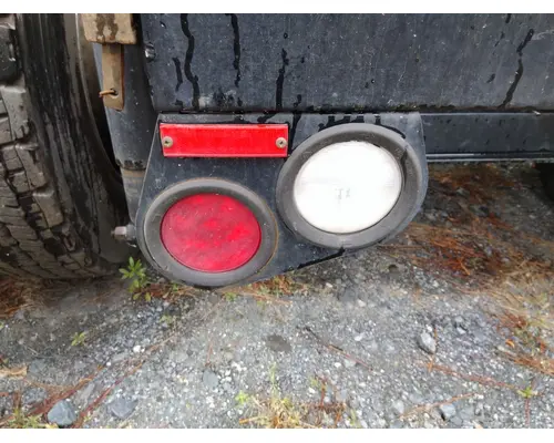 PETERBILT 579 STOP TURN TAIL LAMP