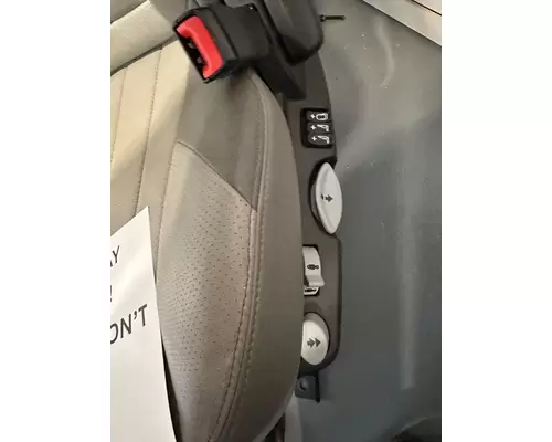 PETERBILT 579 Seat, Front