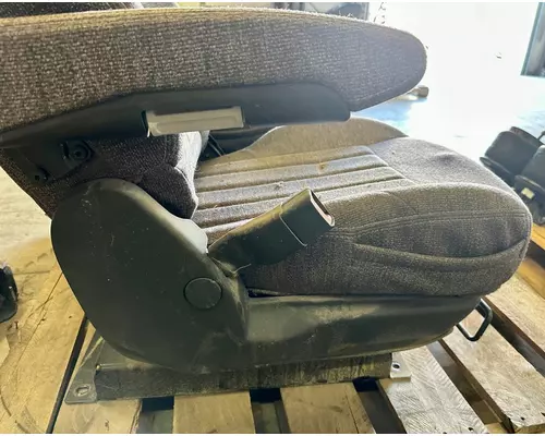PETERBILT 579 Seat, Front