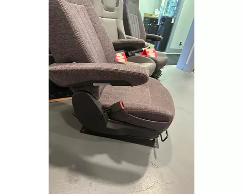 PETERBILT 579 Seat, Front