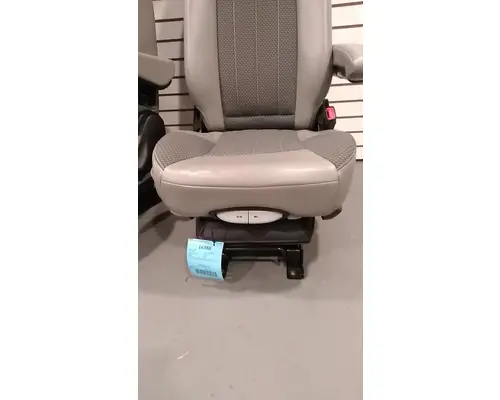 PETERBILT 579 Seat, Front