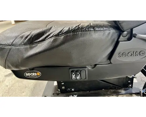 PETERBILT 579 Seat, Front