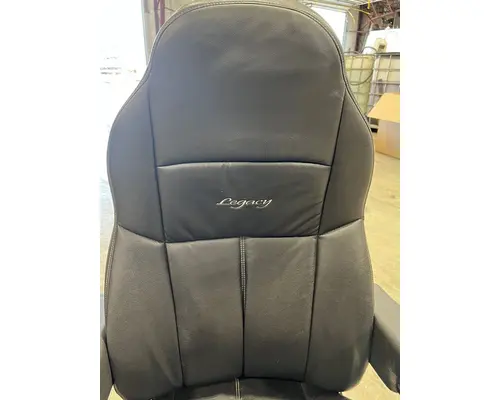 PETERBILT 579 Seat, Front