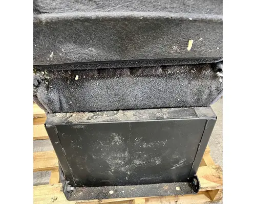 PETERBILT 579 Seat, Front