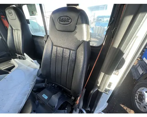 PETERBILT 579 Seat, Front
