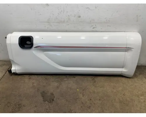PETERBILT 579 Side Fairing